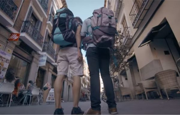 צפו: כיצד מגיבים תושבי מדריד ללהט”בפוביה נגד תיירים?